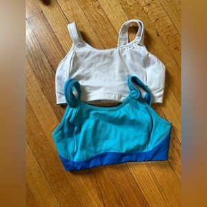 2 moving comfort sports bras
